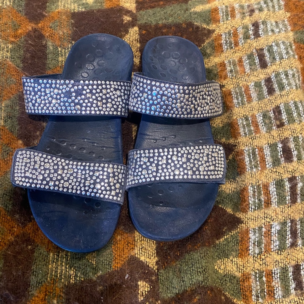 Vionic orthopedic footbed slip ins 7.5 used but lots of life back